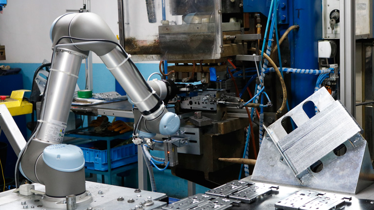 Closing the Skills Gap with In-House Robotics Expertise | Machine 