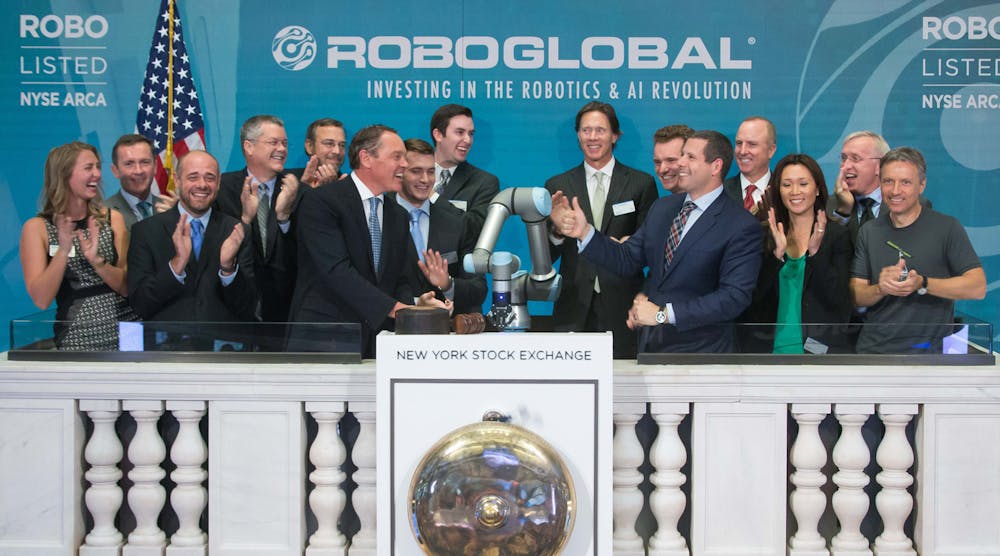 Universal Robots and ROBO Global ring the closing bell at the NYSE.