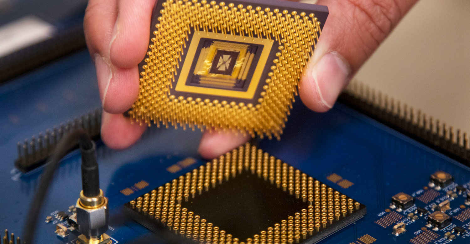 Memristor array chip