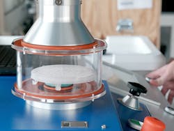 Test data confirm filtration levels above 99% for 0.075 um particles, while minimizing residual CO2 and breathing resistance. Test data confirm filtration levels above 99% for 0.075 um particles, while minimizing residual CO2 and breathing resistance.