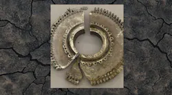 Cracked metal disk
