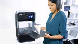 Woman 3D printing Woman 3D printing