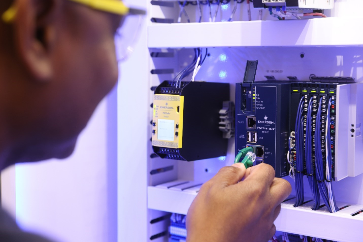 The PACSystems RSTi-EP CPE 200