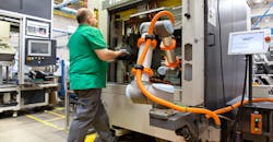 Machine Tending 900x550 62d9605902956 Machine Tending 900x550 62d9605902956