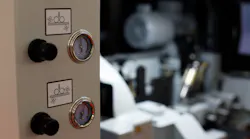 Manometers and pneumatic air pressure regulators