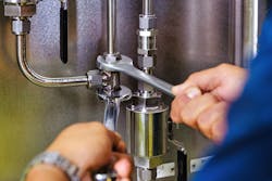 1. Intermixing or interchanging components from different suppliers in your tube fittings can lead to leaks, safety concerns and unplanned downtime for your fluid system. 1. Intermixing or interchanging components from different suppliers in your tube fittings can lead to leaks, safety concerns and unplanned downtime for your fluid system.