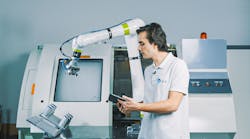 Readily available automation platforms can automatically generate robot motion, ensuring collision-free movement. These features simplify the process of deploying collaborative automation on CNC machines by eliminating hours of repetitive programming.