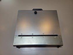 When closed, the briefcase can be transported easily in the work bucket. When closed, the briefcase can be transported easily in the work bucket.