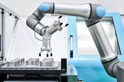 UR30 supports high torque screw driving, as it can handle larger and higher-output torque tools. UR30 supports high torque screw driving, as it can handle larger and higher-output torque tools.
