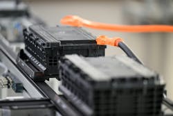 An automated discharging system developed by Bosch simplifies recycling, increases efficiency and enhances safety. An automated discharging system developed by Bosch simplifies recycling, increases efficiency and enhances safety.