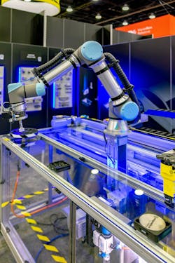 Festo integrates cobots from different manufacturers in a 7th-axis application. Seventh-axis robots refer to robots on an electromechanical linear actuator moving horizontally, vertically or both.