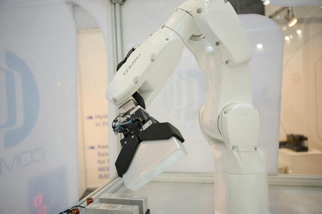 A robot like Comau’s Racer-5SE can be used for low containment and cell assembly settings.
