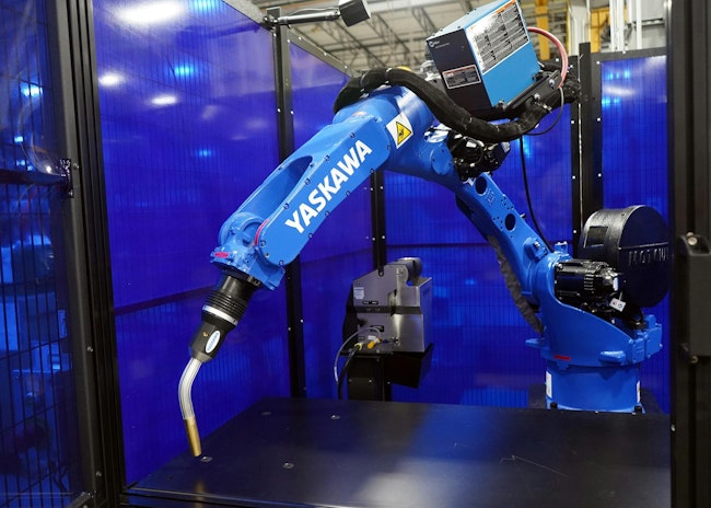 Designed for fast and easy installation or relocation, flexible pre-engineered work cells, such as the ArcWorld LC (Lite Cell), are ideal for job shops looking to supplement manual labor.
