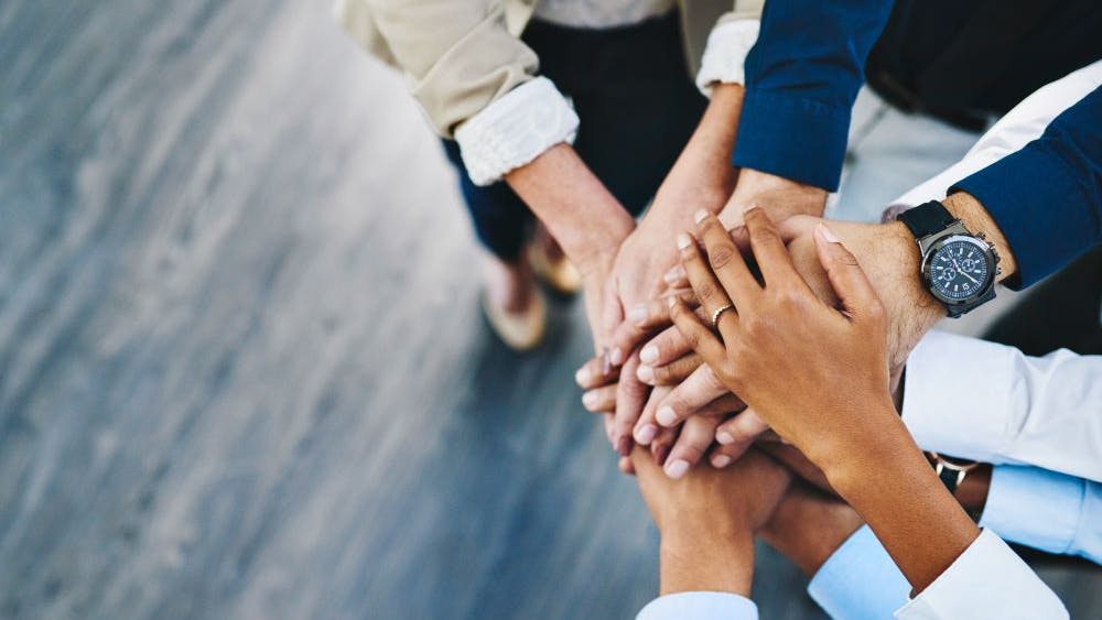 6753274c11eee17f59a90c92 Dreamstime Xxl 322145785