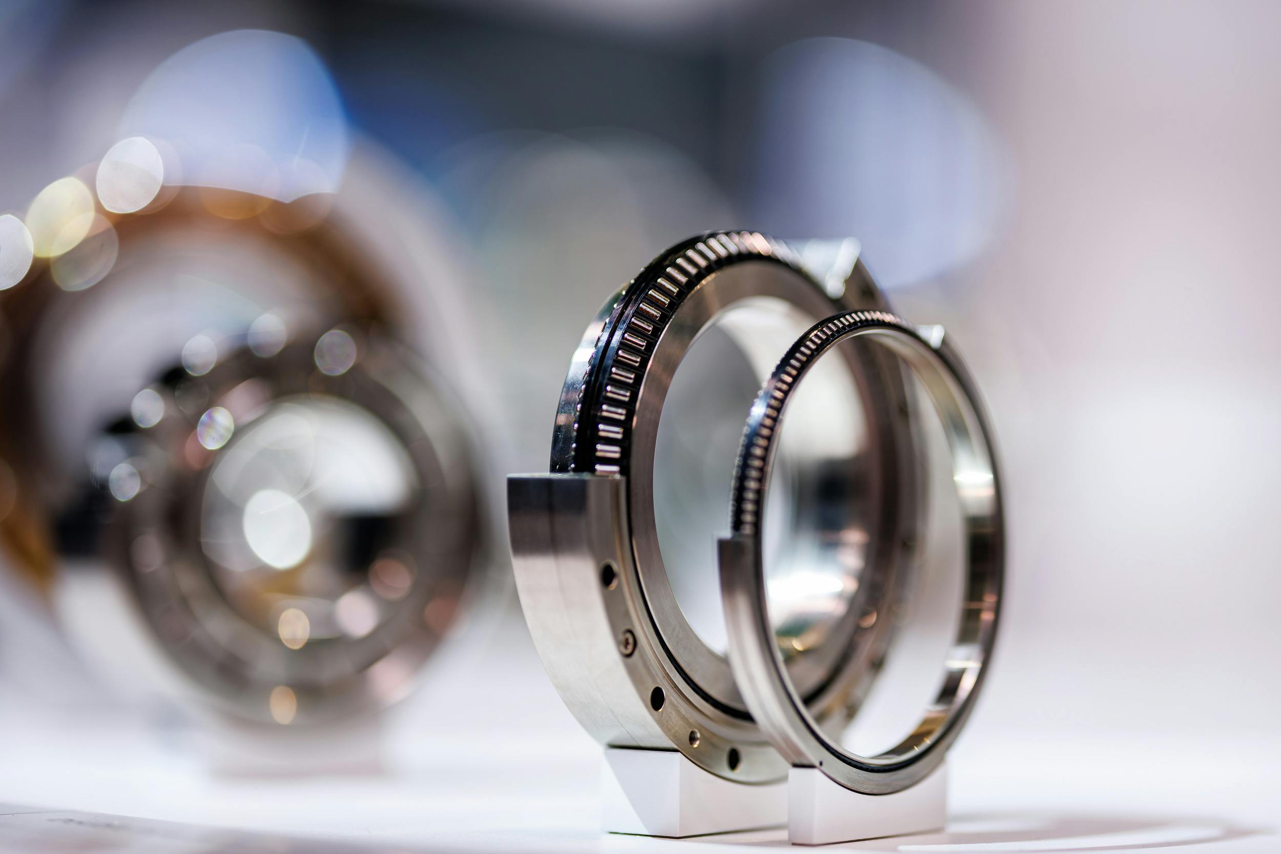 The Schaeffler XZU double-row angular contact needle bearing