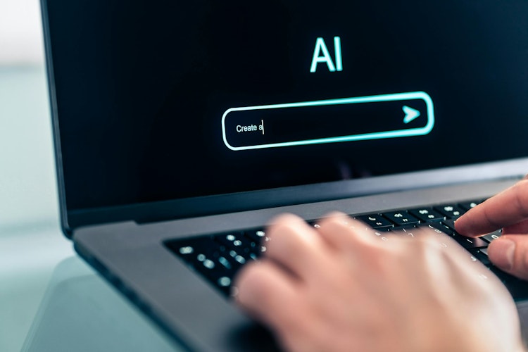 Person entering prompt for AI chatbot
