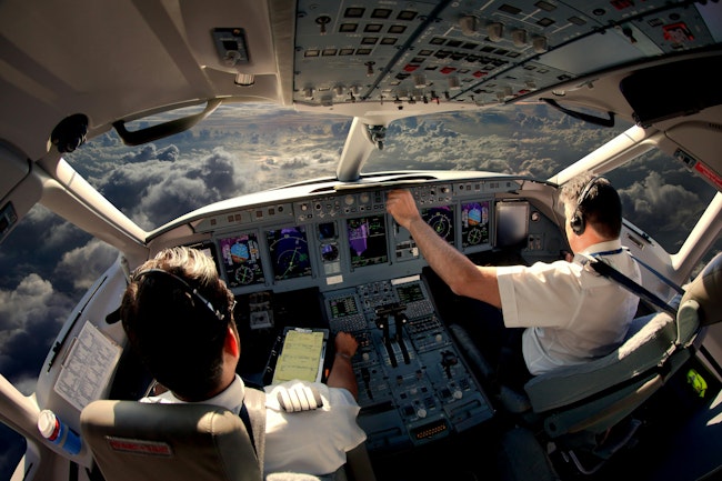 Airplane flight deck