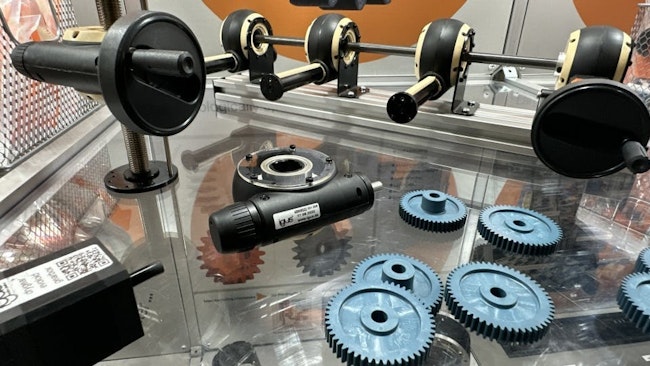 Pinion gears from igus enable accurate motion control for robotic end-of-arm tooling and packaging line changeovers.